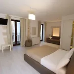 Bed & Breakfast Italiana Atrio 4*